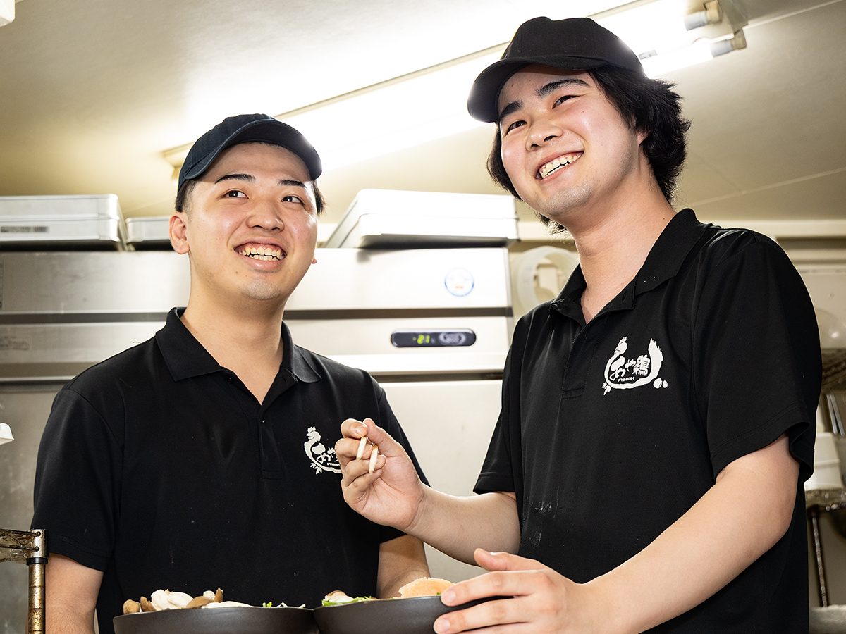 コズミックホールディングスのスタッフ